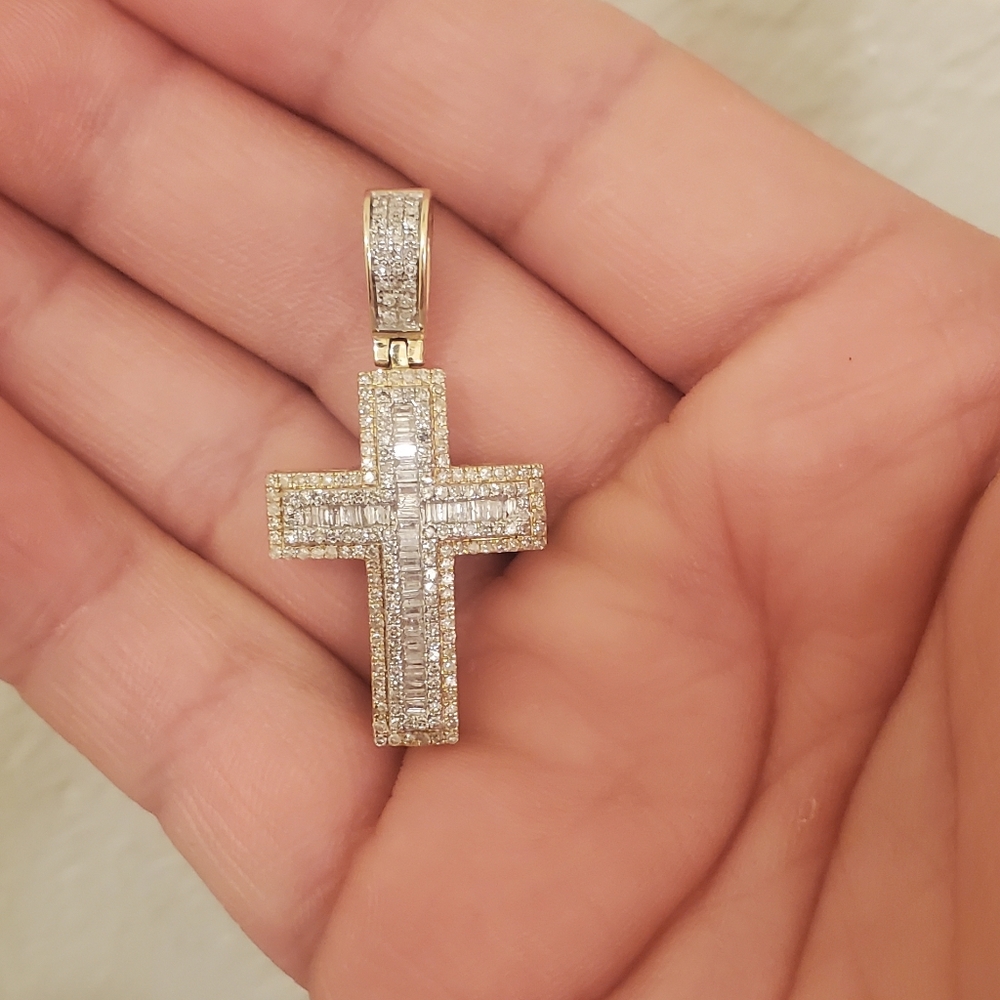 10k Solid Gold Diamond Pendant - image 5